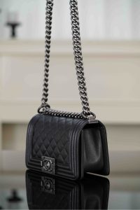 Chanel Leboy 小球纹 黑银小号 图4
