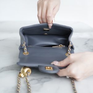 Chanel 金属球方胖子 深灰色 图6