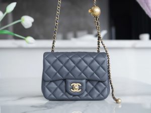 Chanel 金属球方胖子 深灰色 图2