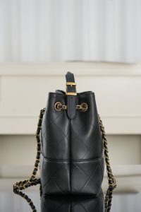 Chanel 25A 购物袋 原厂黑牛 小号 图7
