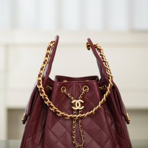 Chanel 25A small hobo 抽绳水桶包 酒红色 小号 图1