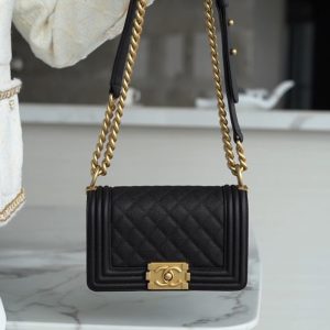 Chanel leboy 大球纹黑金小号 图1