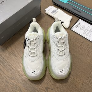 顶级版本Balenciaga Triple S 巴黎世家 19官方发售气垫版本官方纯原版本 全码出货通知!!正确字体电绣 图1
