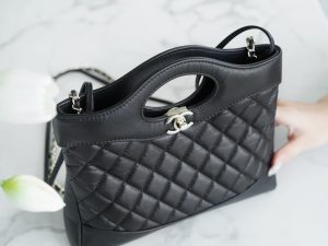 Chanel 31bag mini 黑色 褶皱小牛皮 图5