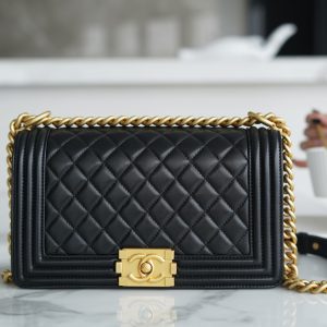 Chanel Leboy 小羊皮黑金中号 图1