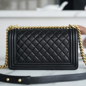 Chanel Leboy 小羊皮黑金中号 图6
