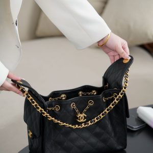 Chanel small hobo 抽绳水桶包 黑金鱼子酱 小号 图8