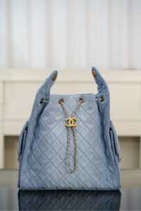 Chanel hobo bag 浅蓝牛仔 中号 图1