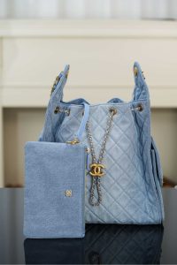 Chanel hobo bag 浅蓝牛仔 中号 图5