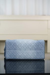 Chanel hobo bag 浅蓝牛仔 中号 图10