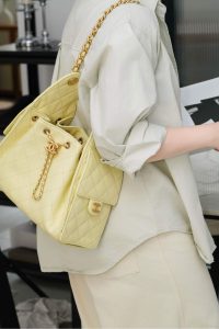 Chanel small hobo 小鸡黄 小号 图4
