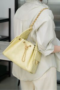 Chanel small hobo 小鸡黄 小号 图7