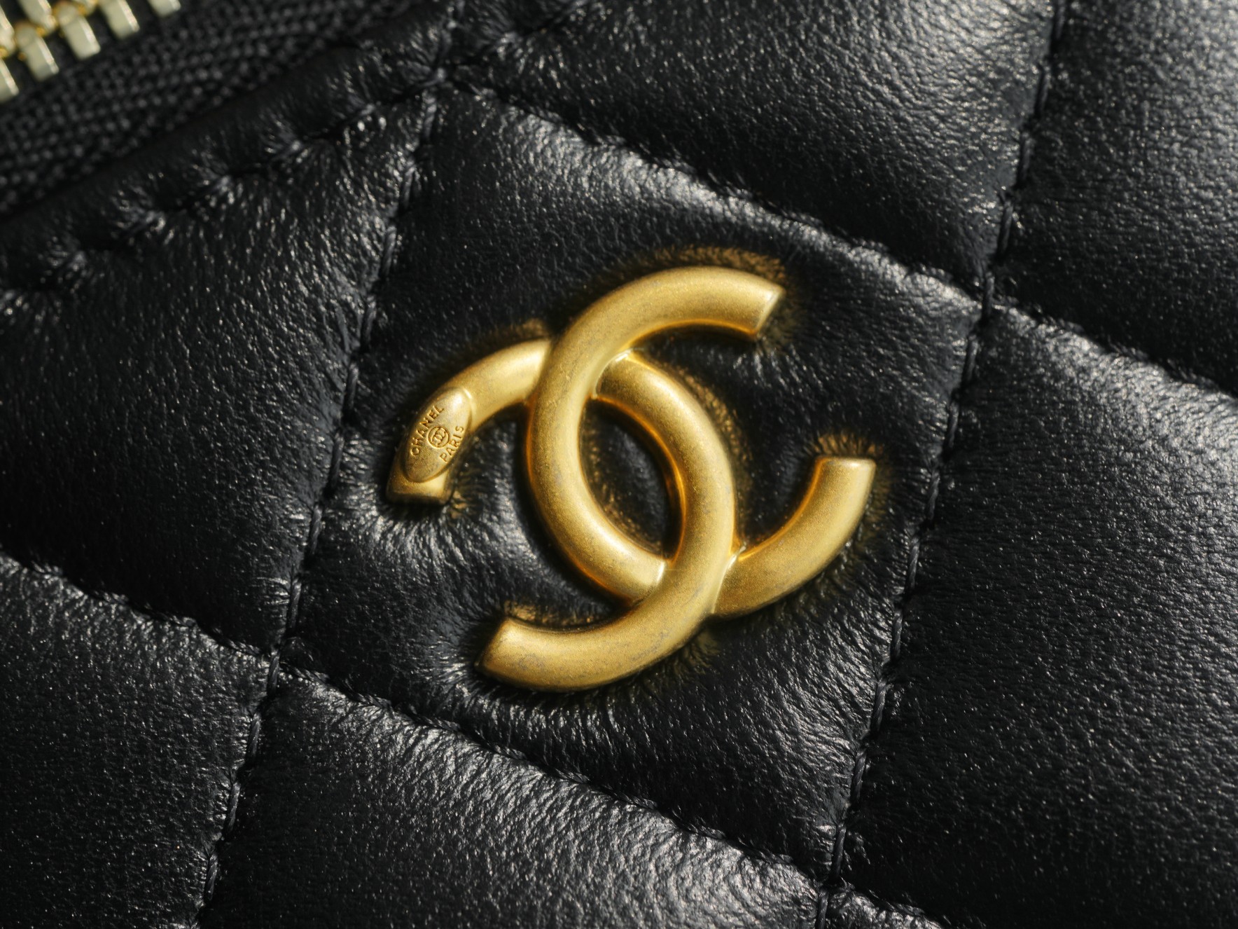 chanel金属球系列 22b新款小盒子 图9