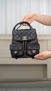 CHANEL 23P新款 Duma双肩 牛皮 中号黑色 图1