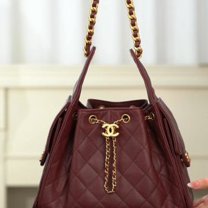 Chanel 25A small hobo 抽绳水桶包 酒红色 小号 图1