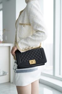Chanel leboy 大球纹黑金中号 图6