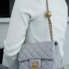 Chanel 金属球方胖子 浅灰 图1