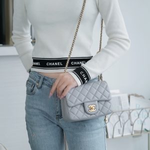 Chanel 金属球方胖子 浅灰 图4