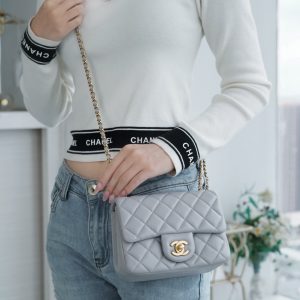 Chanel 金属球方胖子 浅灰 图5