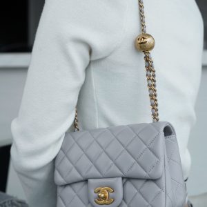 Chanel 金属球方胖子 浅灰 图1