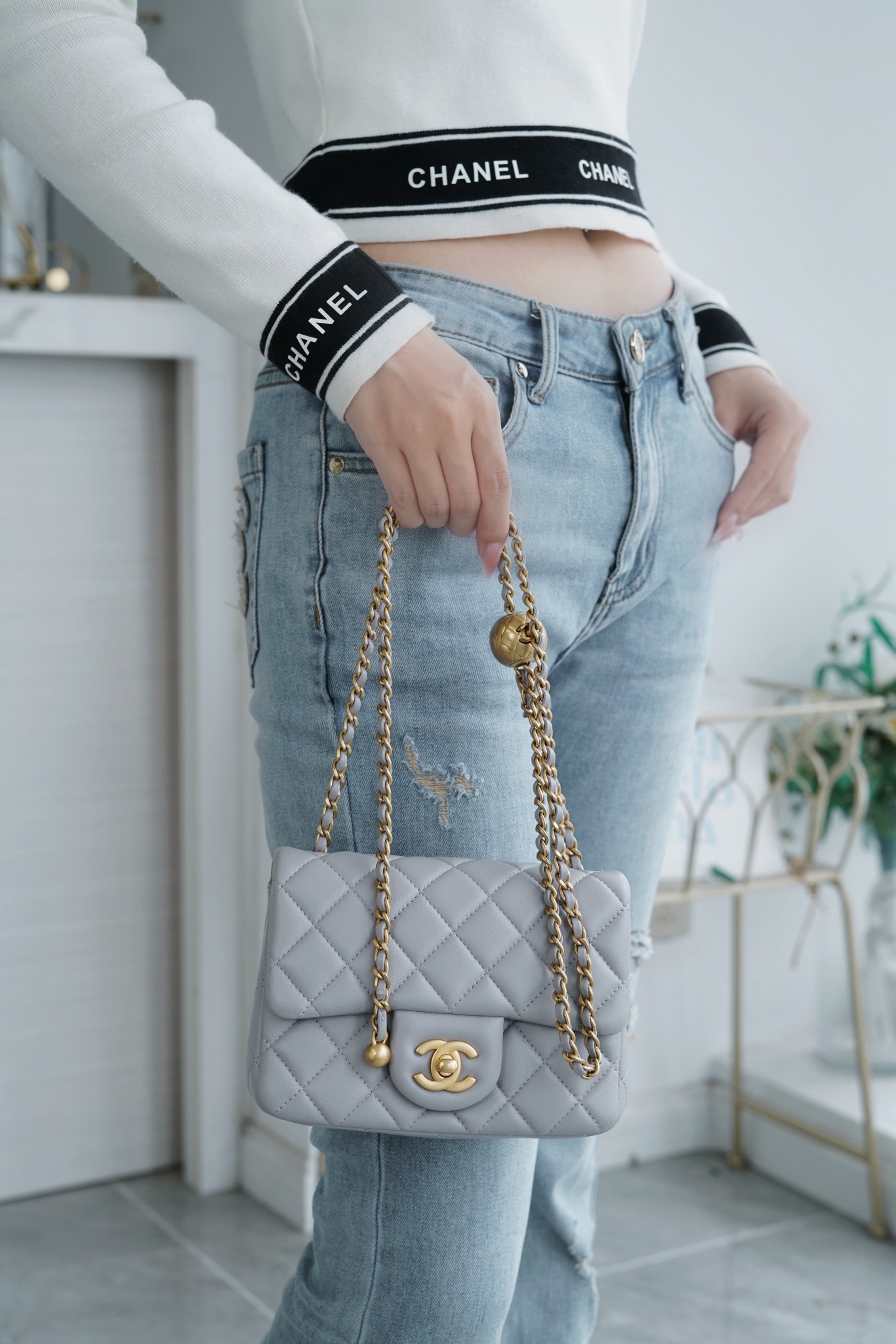 Chanel 金属球方胖子 浅灰 图8
