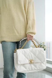 Chanel 19bag 白雪公主 中号 图6