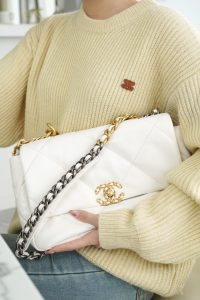 Chanel 19bag 白雪公主 中号 图7