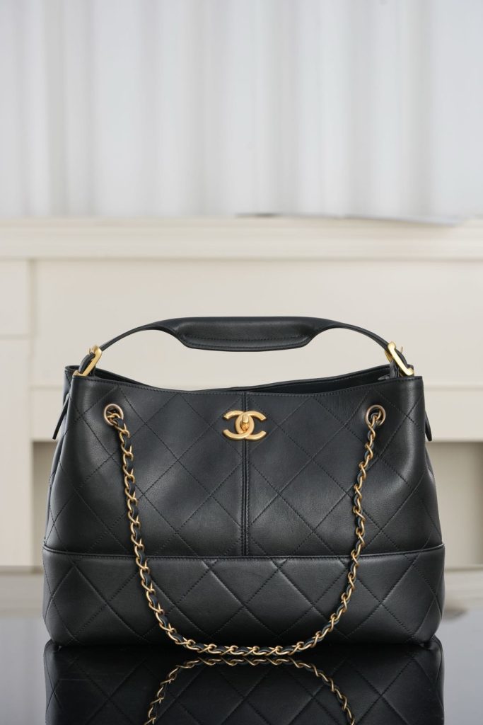 Chanel 25A 高级手工坊 购物袋 原厂黑牛 小号 图1