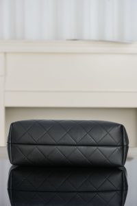 Chanel 25A 高级手工坊 购物袋 原厂黑牛 小号 图9