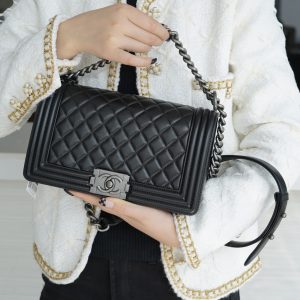 Chanel Leboy 小羊皮黑银中号 图2