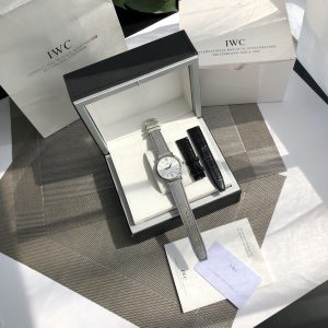 万国IWC波涛菲诺 一表一卡一码绝不重复、正品一致三码合一! 图1