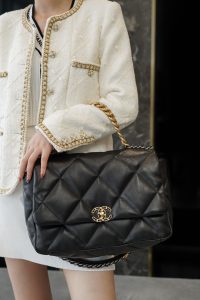 CHANEL BAG 经典黑 maxl 图5