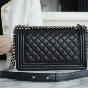 Chanel Leboy 小羊皮黑银中号 图3