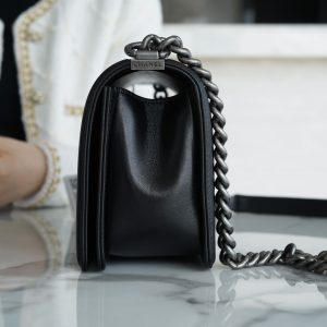 Chanel Leboy 小羊皮黑银中号 图7