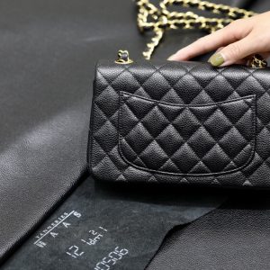 原厂皮 Classic Flap万年经典款Cf大mini鱼子酱球纹回货 图4