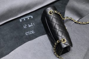 原厂皮 Classic Flap万年经典款Cf大mini鱼子酱球纹回货 图5