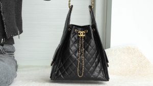 Chanel 嬉皮hobo包 黑金中号 图1