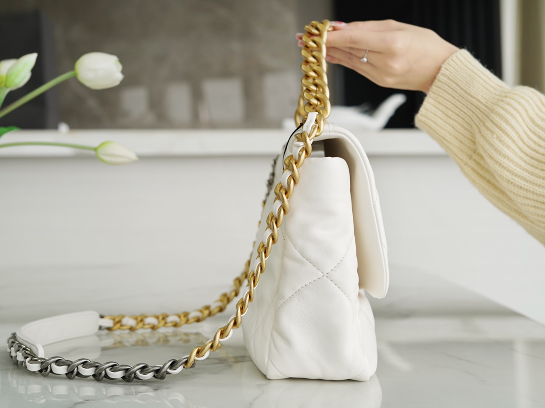 Chanel 19bag 白雪公主 中号 图4