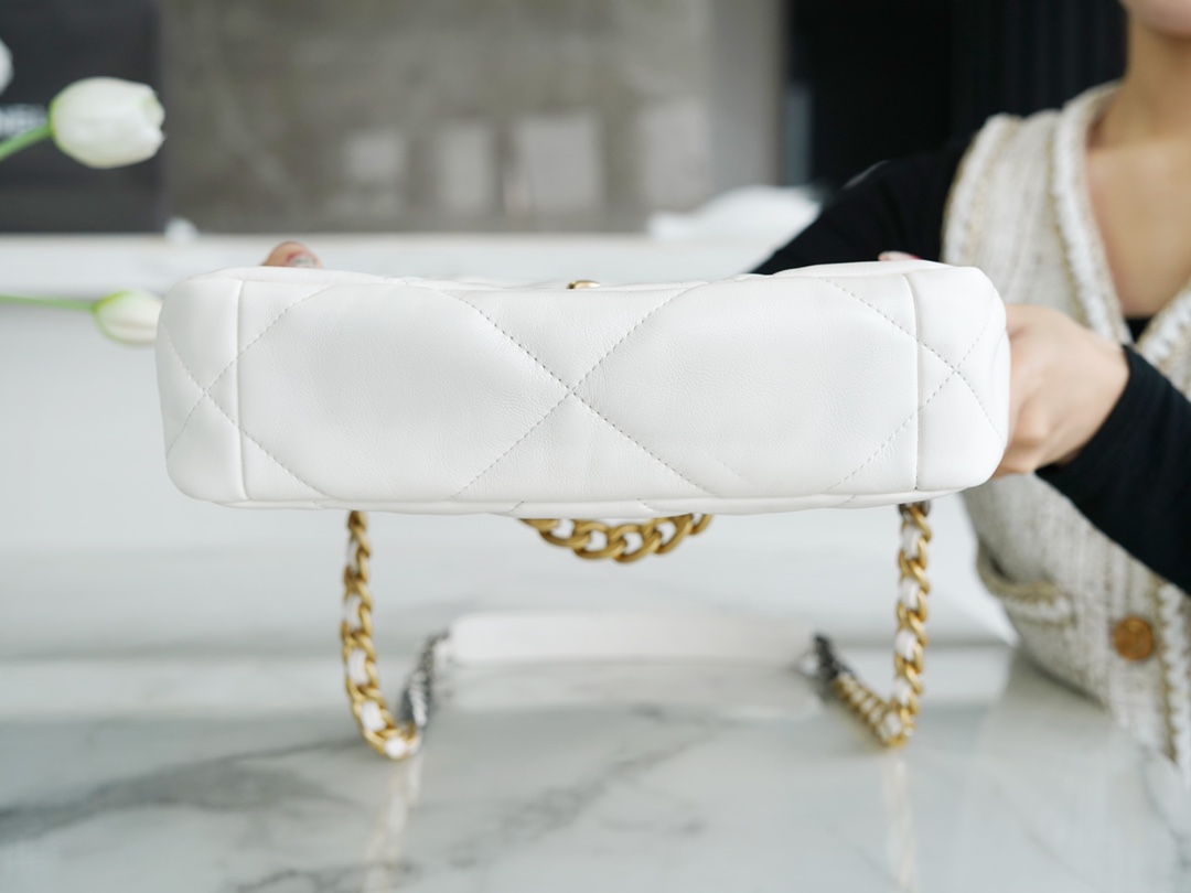 Chanel 19bag 白雪公主 小号 图5