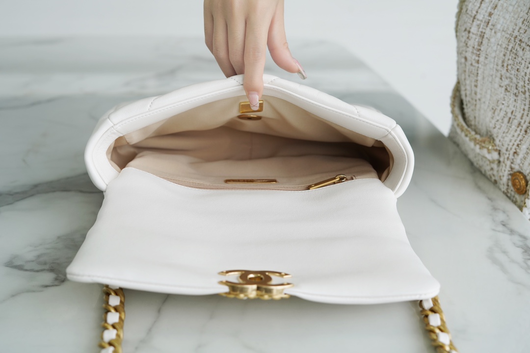 Chanel 19bag 白雪公主 小号 图6