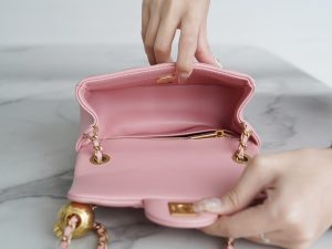 Chanel 金属球方胖子 粉色 图7