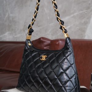 Chanel 24a Hobo黑色 大号 图6