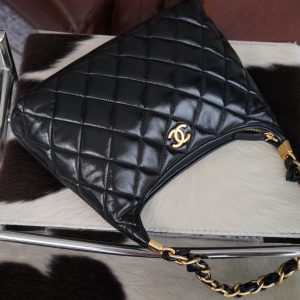 Chanel 24a Hobo黑色 大号 图7