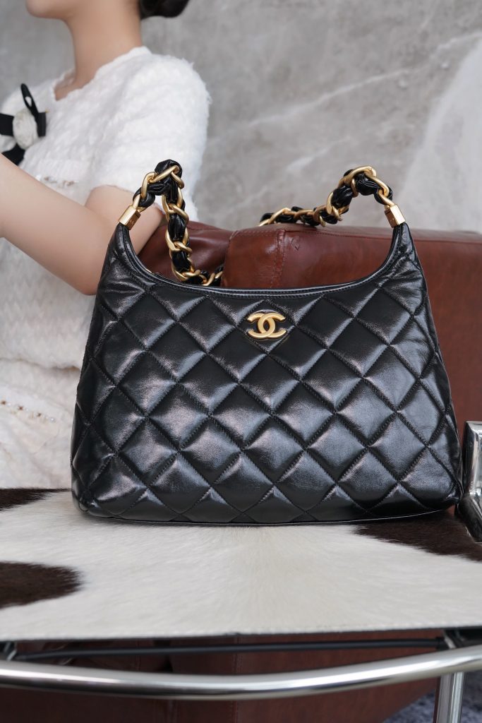 Chanel 24a Hobo黑色 大号 图1