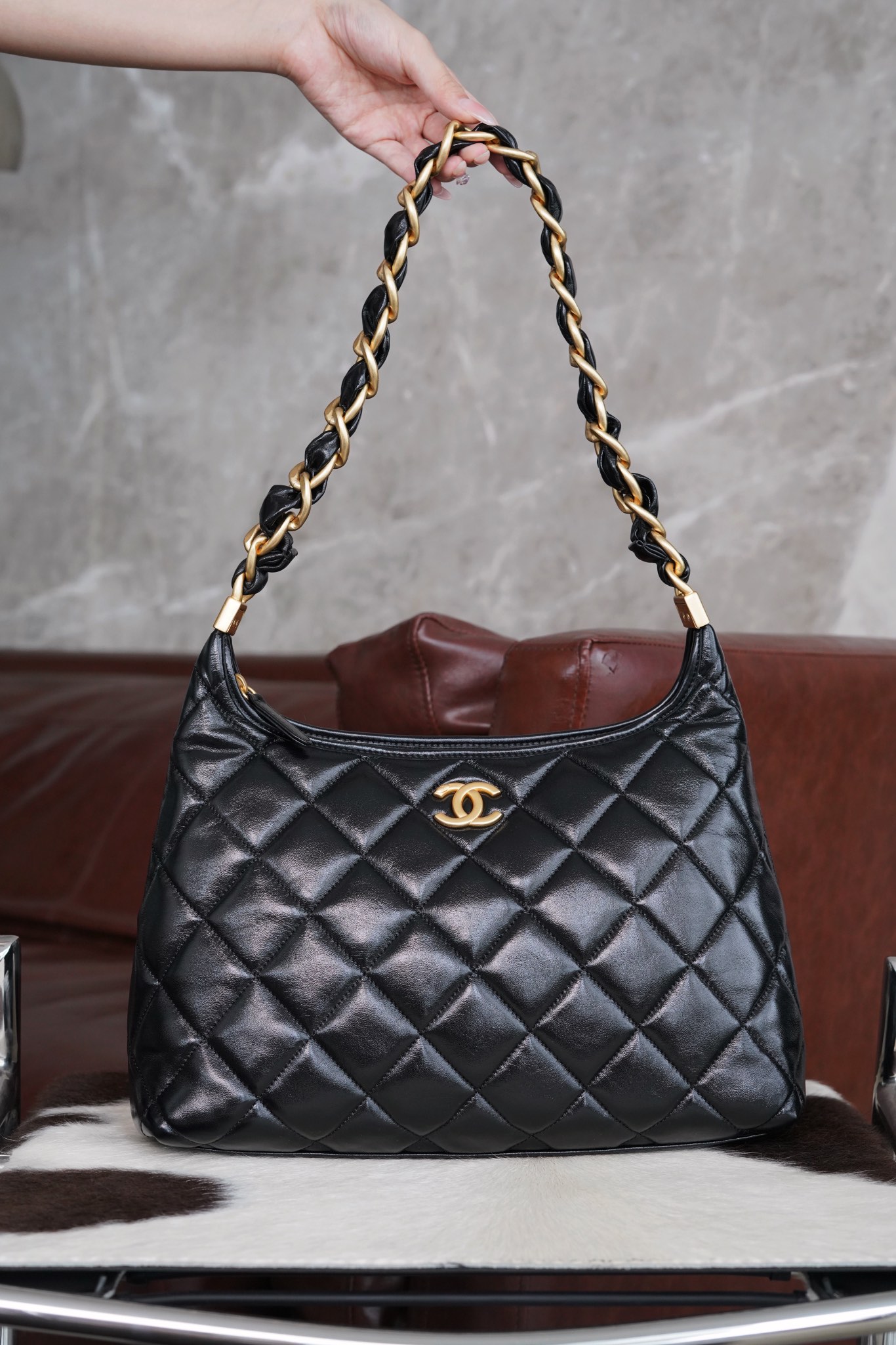 Chanel 24a Hobo黑色 大号 图2