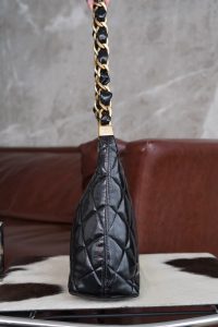 Chanel 24a Hobo黑色 大号 图8