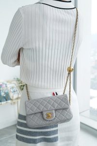 Chanel 王̆̈炸̆̈ CF金属球 大Mini 浅灰色 图3
