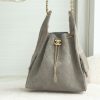 Chanel 灰色麂皮hobo 中号 图1