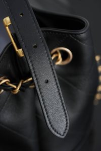 Chanel 25A 高级手工坊 购物袋 原厂黑牛 小号 图2