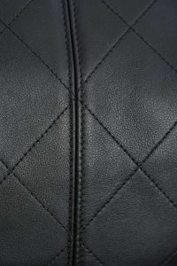 Chanel 25A 高级手工坊 购物袋 原厂黑牛 小号 图4